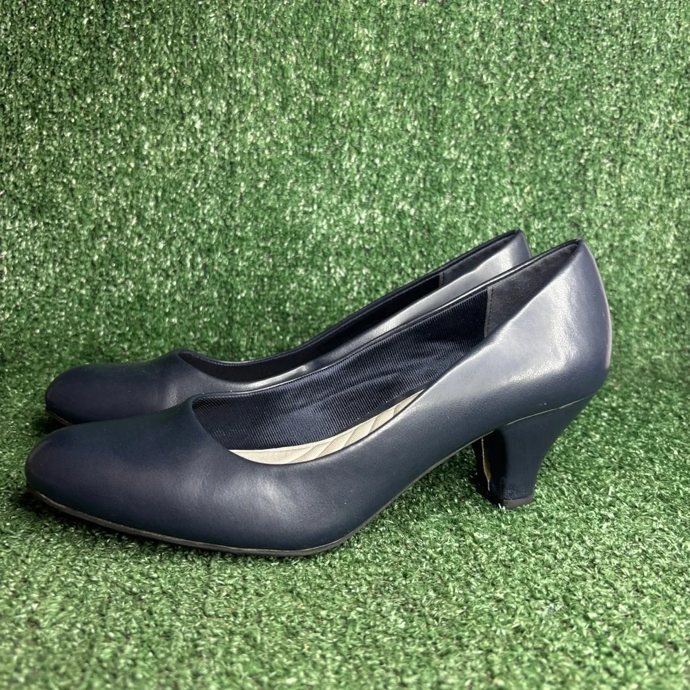 Easy‎ Street Fab Faux Leather Comfort Low Heel Pumps Womens Sz 9.5 WW Extra Wide
